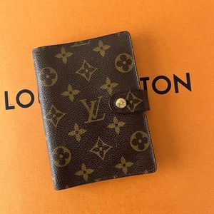 Louis Vuitton SMALL RING AGENDA COVER